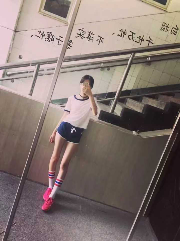 请问女生腿细是什么体验?