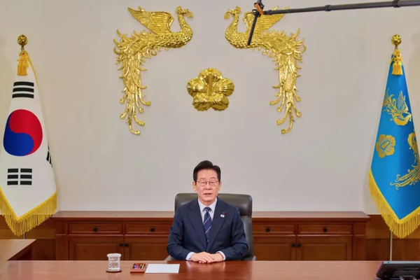 韩国兴起「全民借钱投资」热，居民股市杠杆倍数屡创新高，对此你怎么看，这样的疯狂还能持续多久？