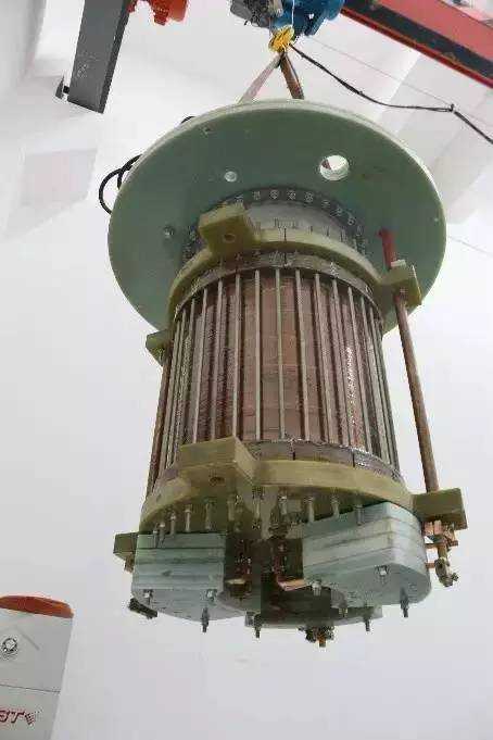 脉冲强磁场装置