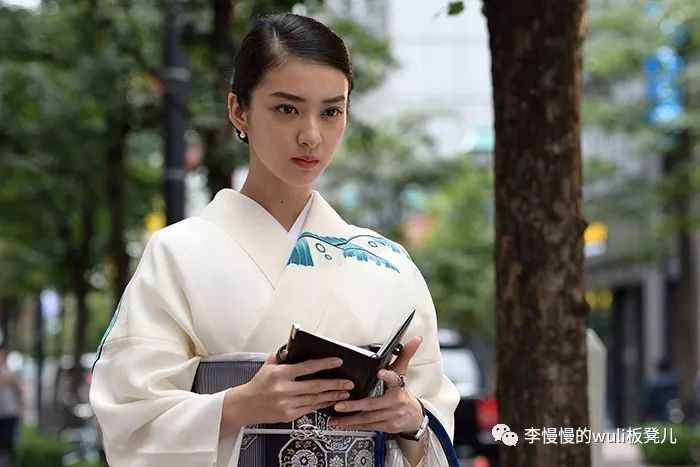 如何理解17版黑色皮革手册的结局 知乎 如何理解17版黑色皮革手册的结局 知乎