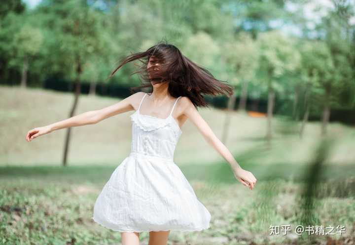 没有接触健身的女生,都喜欢吃不胖,就是那种 竹竿式女生,就是这种