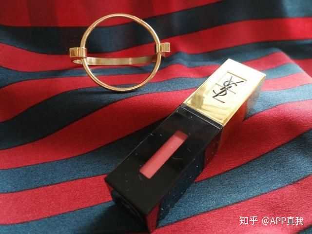 圣罗兰口红s是多少年份 圣罗兰口红什么时候过期 Ysl口红保质期一般多久