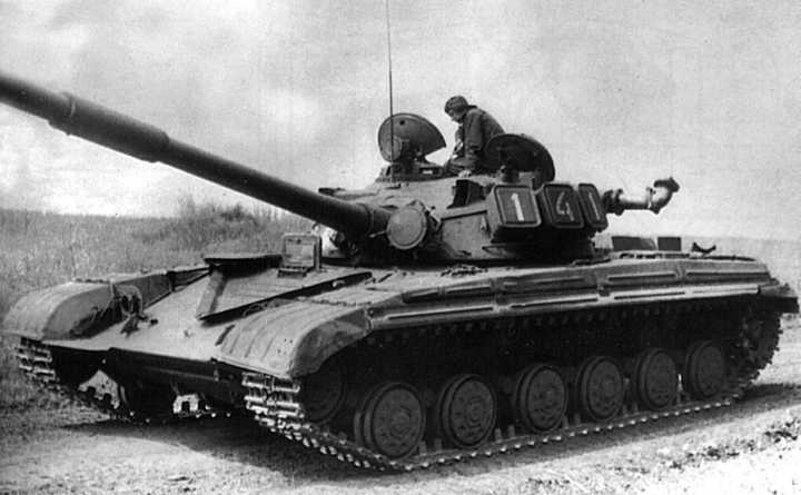 t-64a在1968年开始生产,差不多长这样.