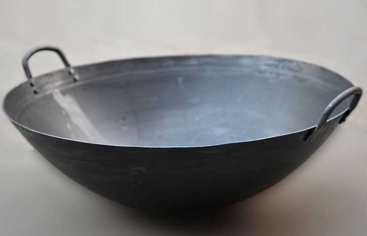 感觉像提起了矿泉水界的一口大黑锅.