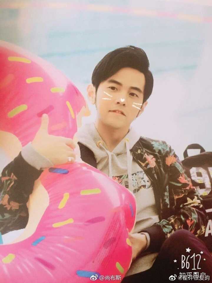 为什么那么多女生喜欢周杰伦?