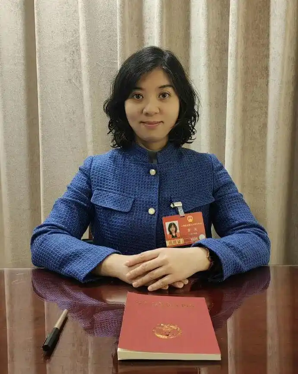 代表建议扩大丧假覆盖亲属范围，差异化设定丧假天数，可解决哪些问题？具有哪些社会意义？