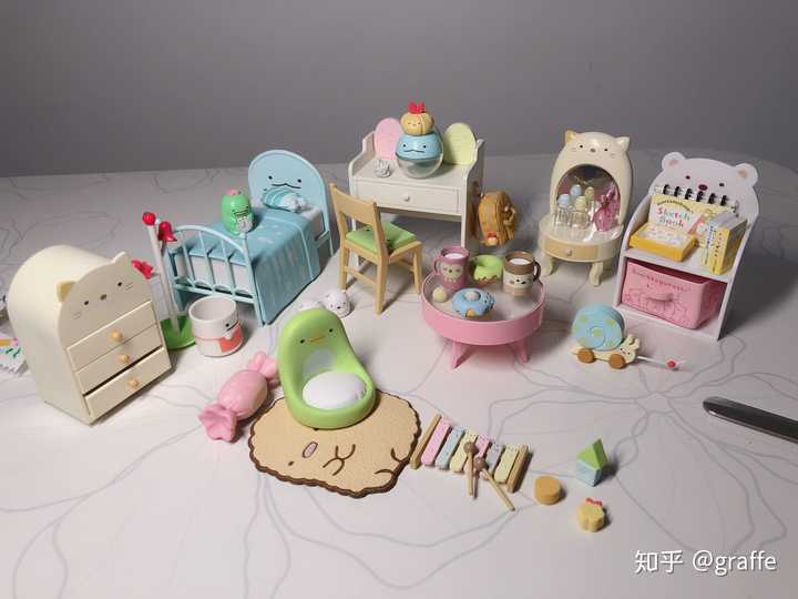 看起来很可爱感觉是婴儿房的角落生物的房间