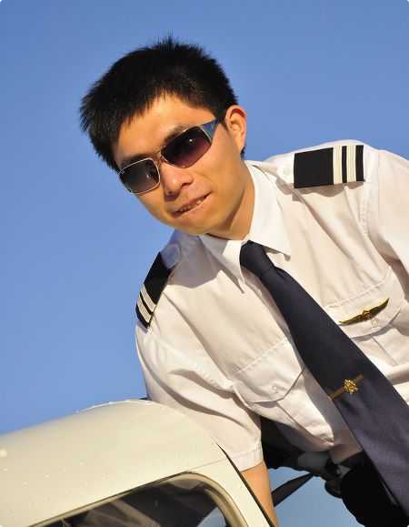 你见过最帅的飞行员是?