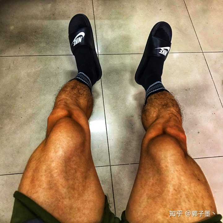 男性完美腿型图片