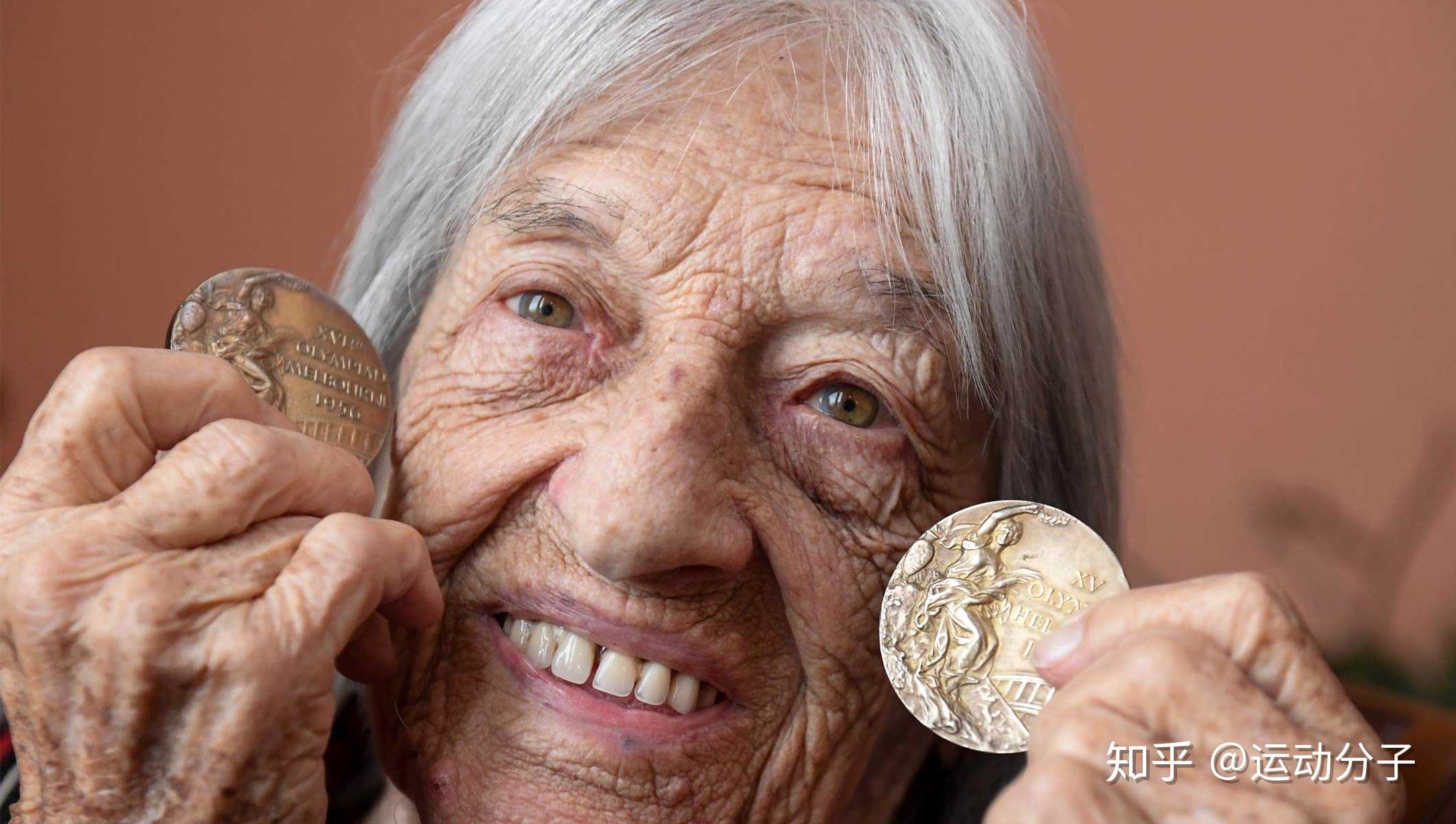 迄今为止最年长的在世奥运会金牌得主,匈牙利的前体操选手艾格尼丝·