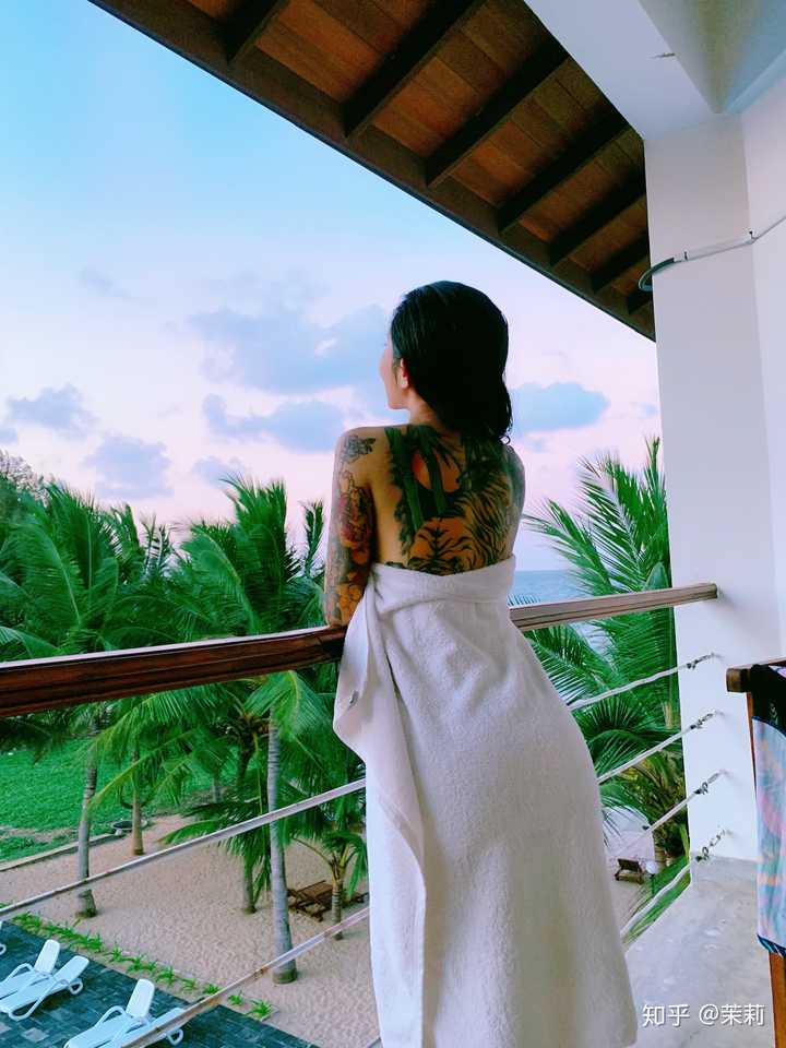 你这样干我就骂你,你反驳我 我就删你 略略略 (手动微笑) 找我满背的