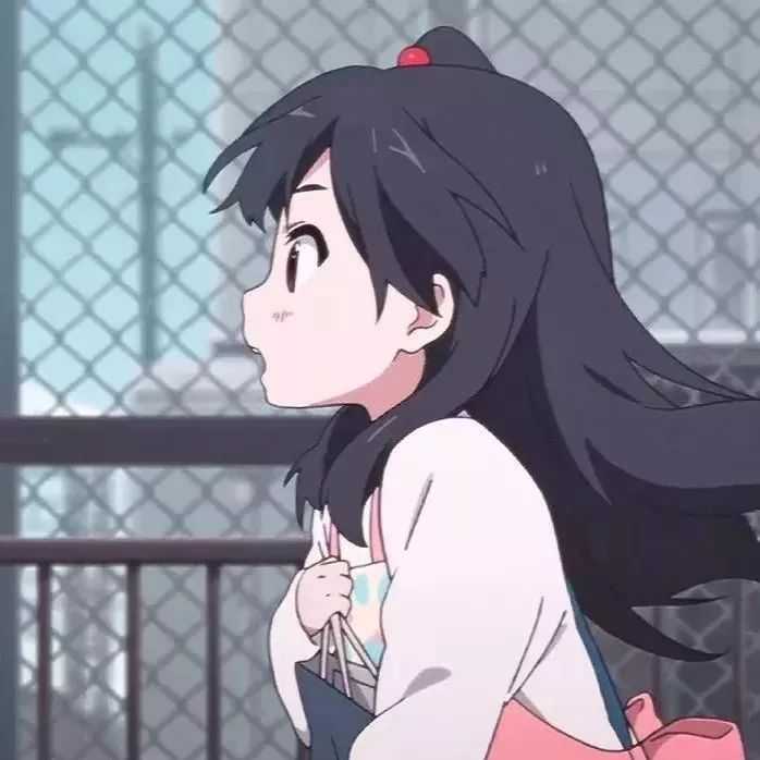 请问友友们有没有特别好看的头像最好是正方形的呢