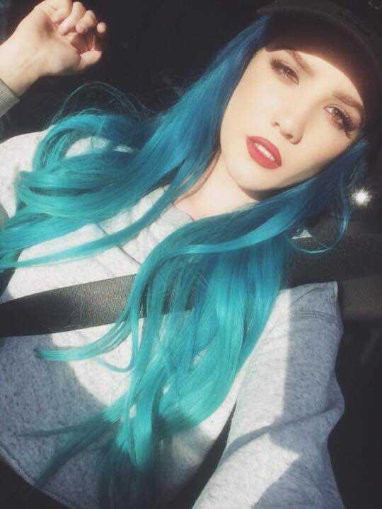 如何评价美国女歌手halsey