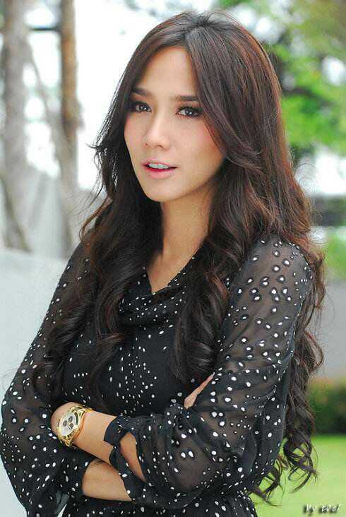 泰国的aump 简直美得不要不要的 第一次知道她是在《我亲爱的小冤家》