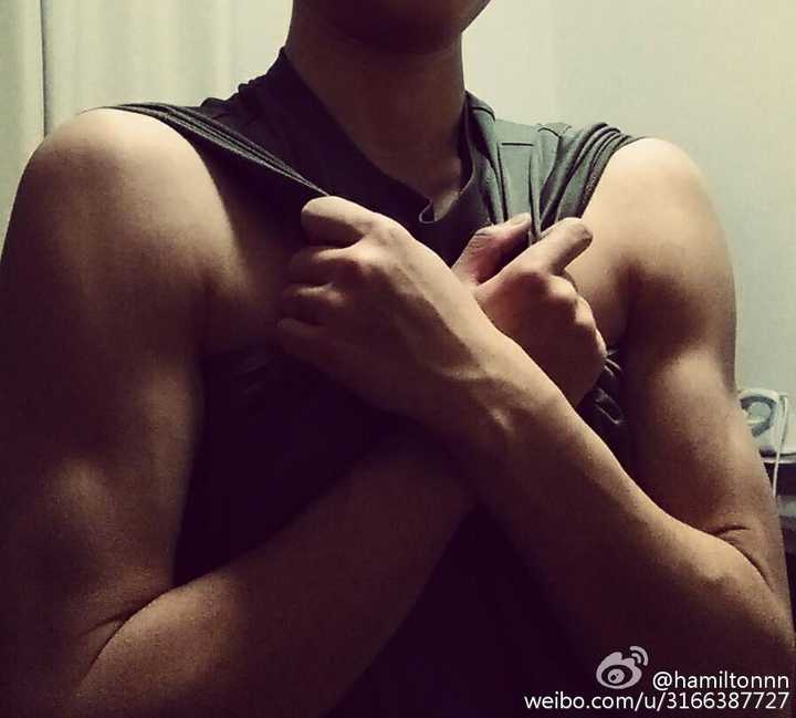 瘦的男生健身后形象气质上会有多大的改变?