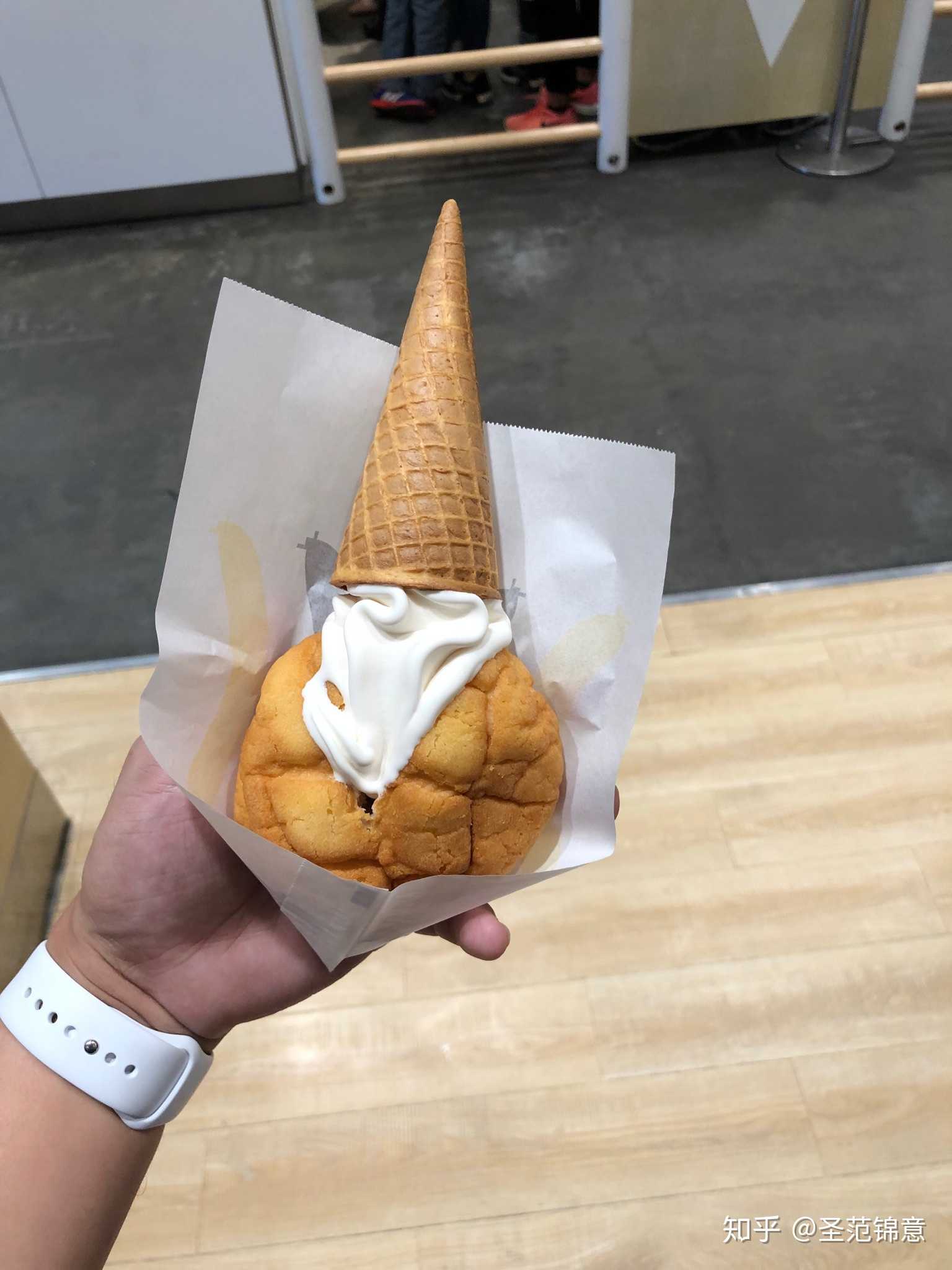 菠萝雪糕手雷,五块钱一个,宜家出品