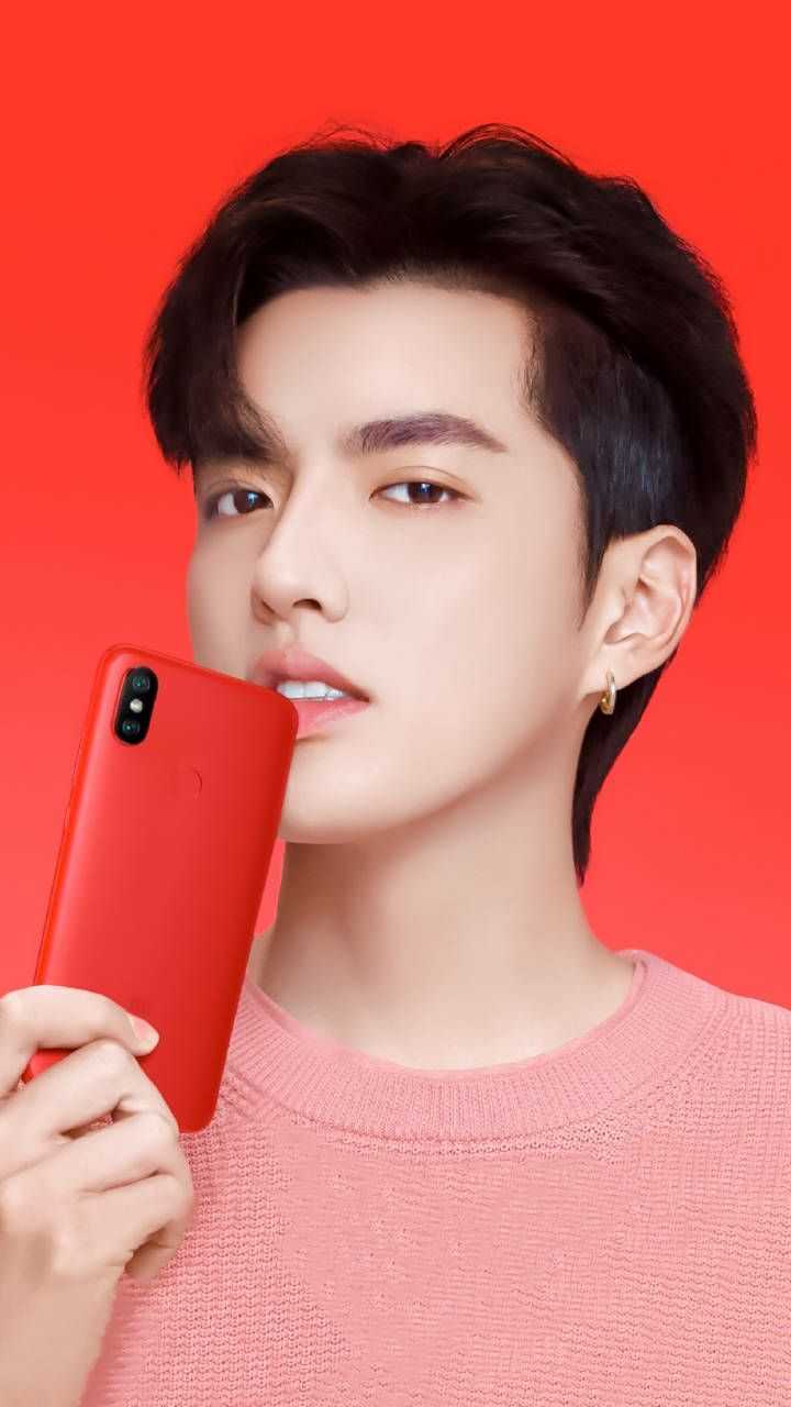 吴亦凡穿的是什么类型款式的衣服?