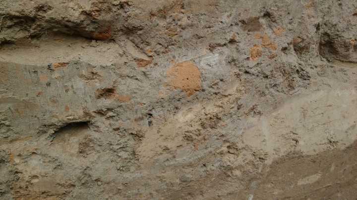 土色是有区别甚至还挺大的(ω` )只是各种航拍照看不出来(因为有颜色