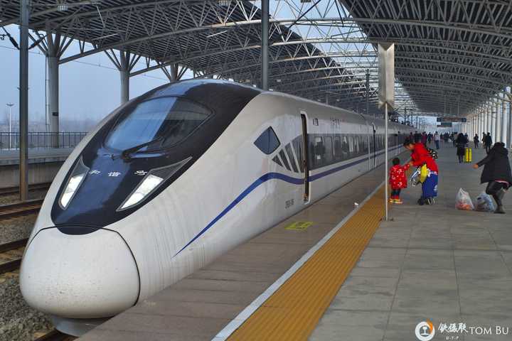 正经答案:crh2a-2460 为 crh2g 头型试验车,全路仅一列.