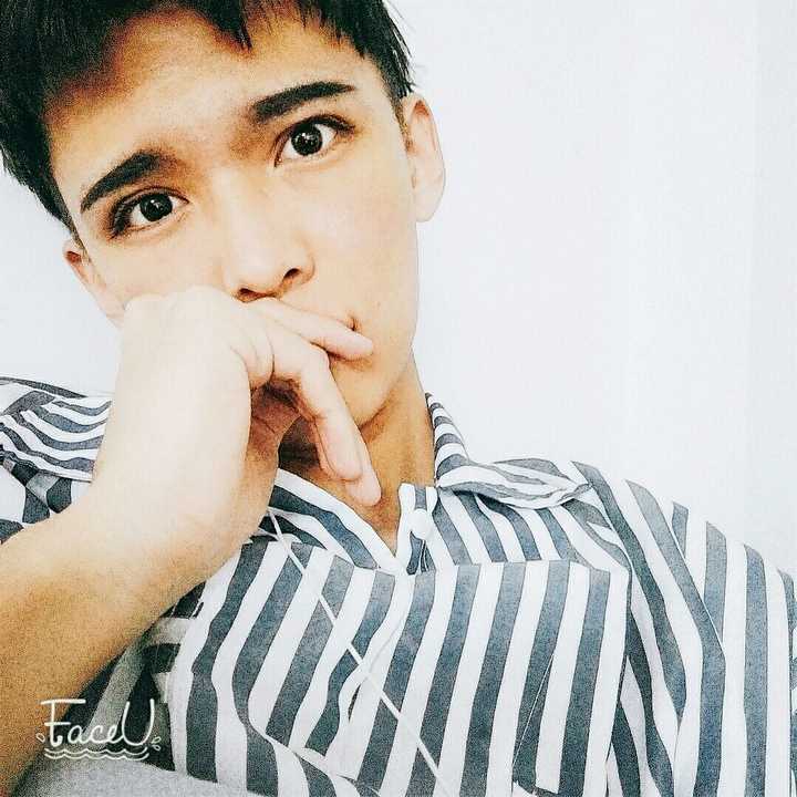 男生眼睛好看是什么样的一种体验?