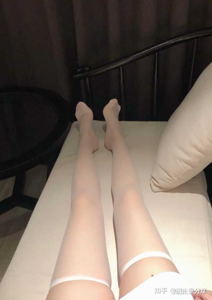 为什么越来越多的人喜欢穿长筒袜呢 知乎 为什么越来越多的人喜欢穿长筒袜呢 知乎