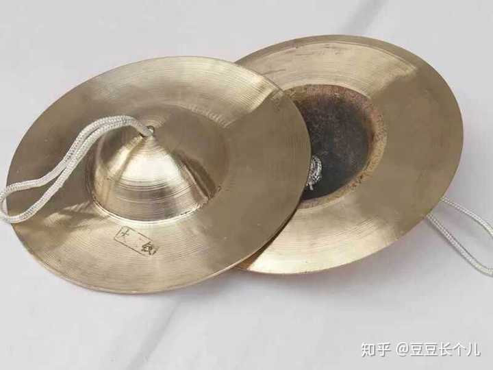 室友要学唢呐,请问什么乐器可以镇压他?