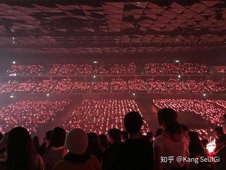 有哪些应援色是粉色的韩团?