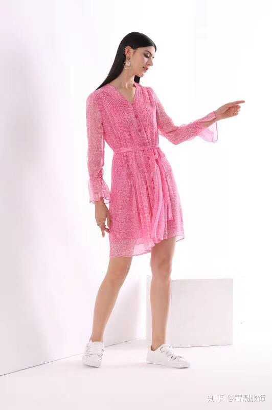 3,浅色衣服有哪些颜色的衣服:什么是浅色衣服? ? ? ?