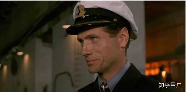 甩了同为潜艇电影的《猎杀u571》好几条街,我每隔一段时间就会重新看