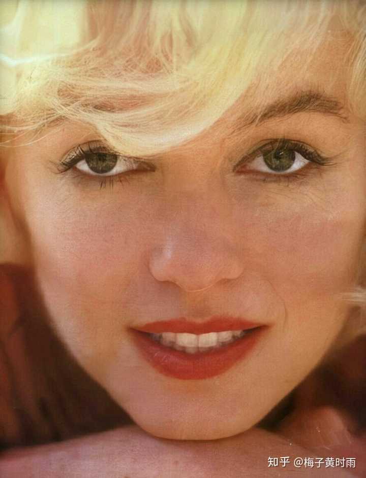 求一些玛丽莲·梦露(marilyn monroe)年轻时的美照?