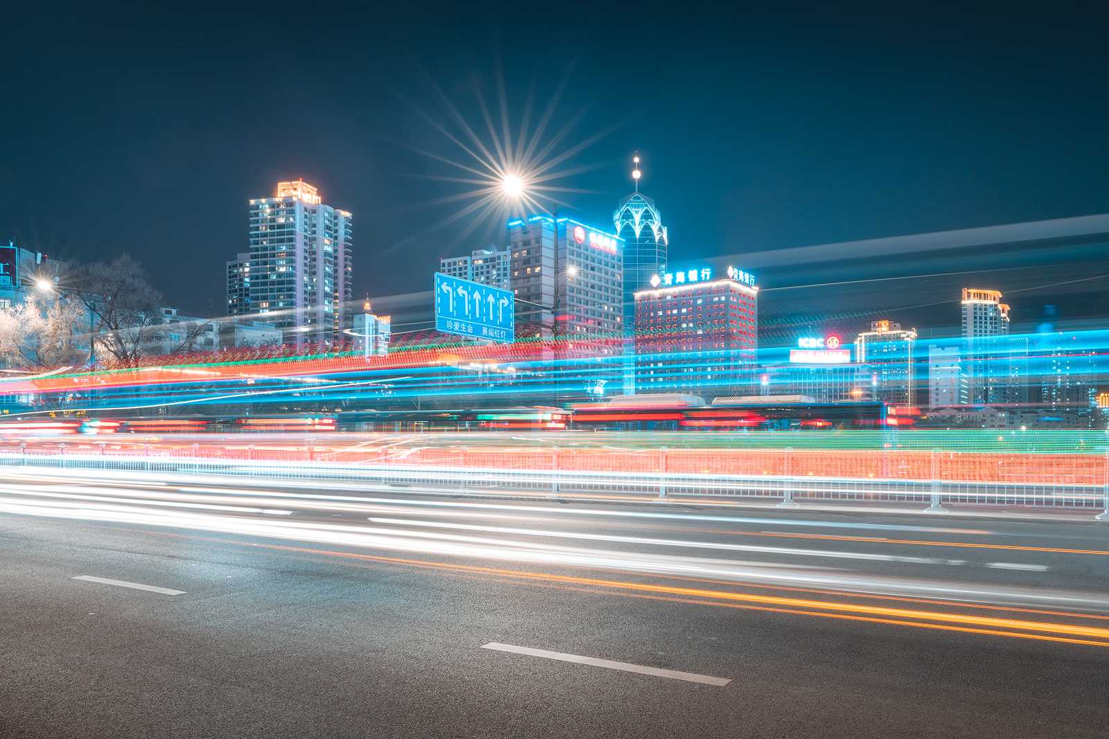 thomas看看世界 的想法: 大家会对普通城市夜景的拍摄感兴趣吗?