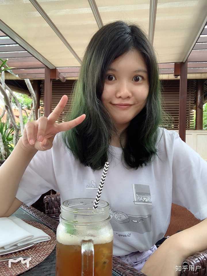 黄皮肤的女生可以染墨绿色的头发嘛,不用漂的那种,染出来会不会更黑?
