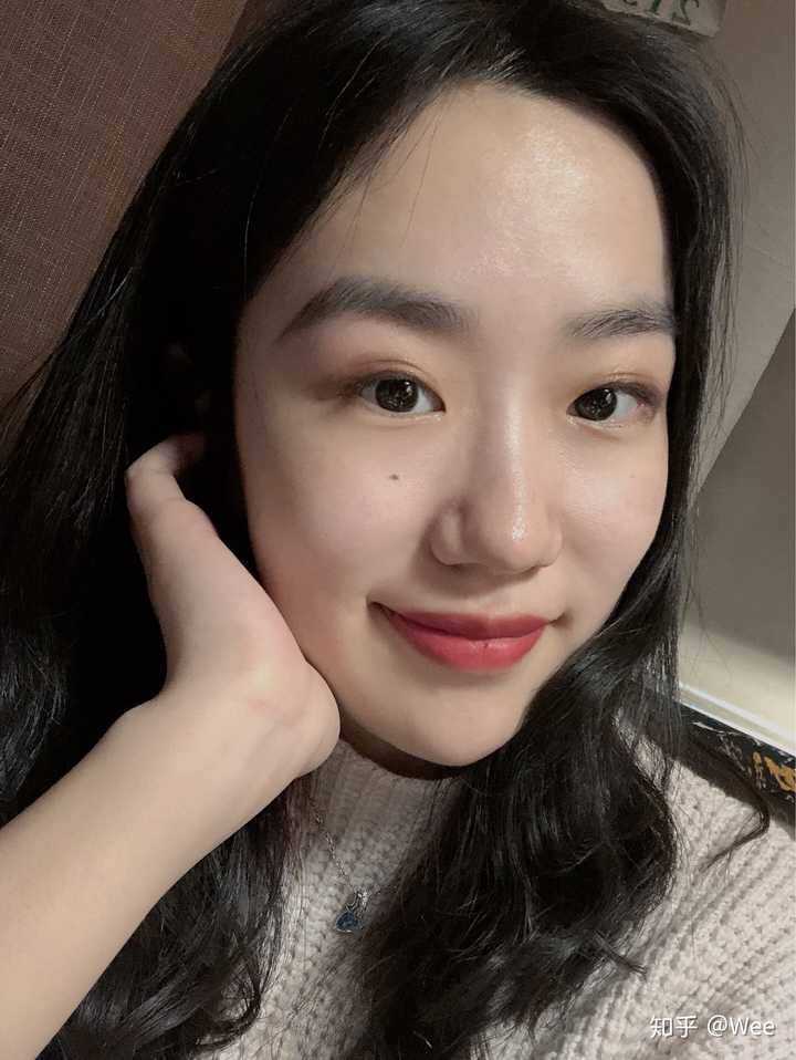 女生眉毛粗且多是什么样的体验?