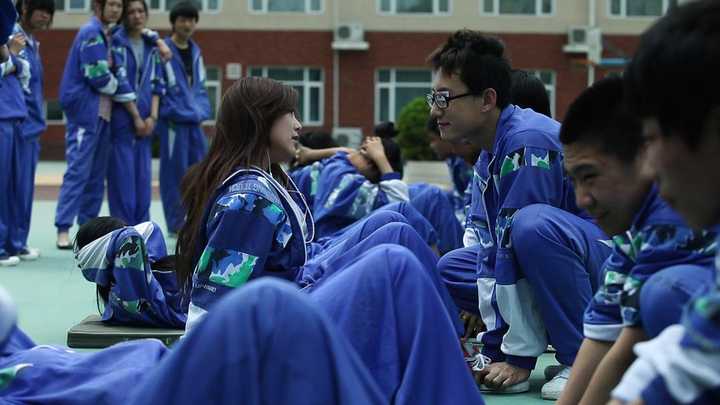 点击查看全部 20 张你觉得什么是所谓的青春,大学?还是恋爱.