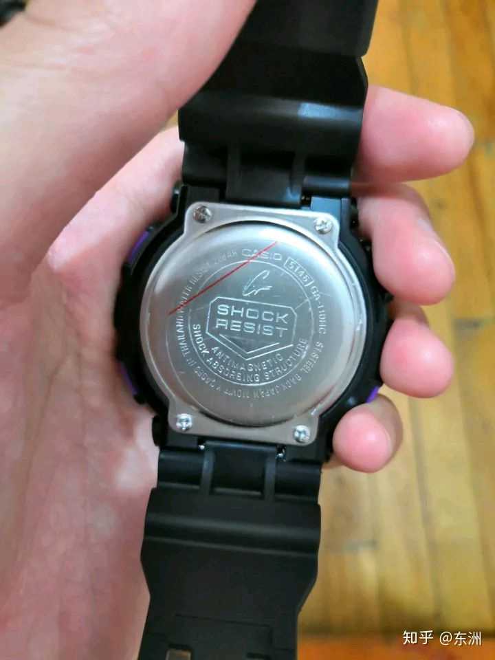 在拼多多买的卡西欧gwb5600hr1pr小方块表链是反的请问是啥情况