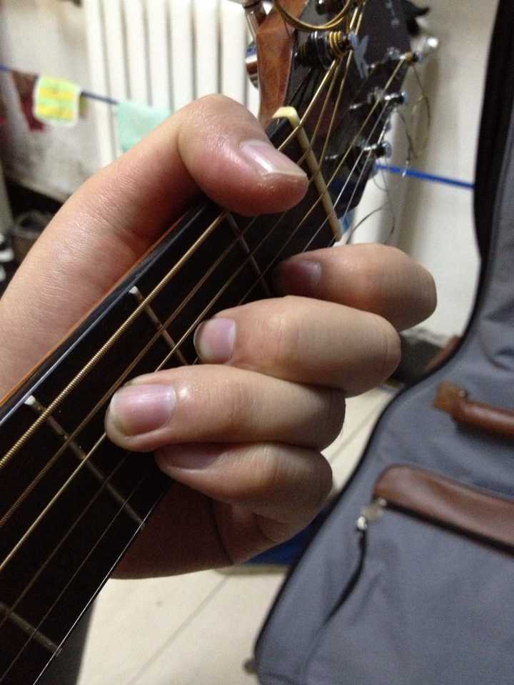吉他左手怎么按品图解
