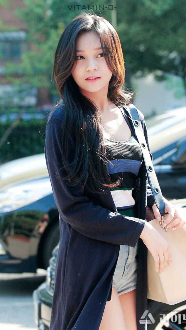 如何评价gfriend的忙内严智?