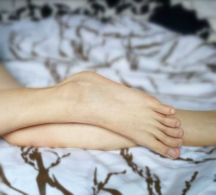 男孩子有一双好看的脚是一种什么样的体验