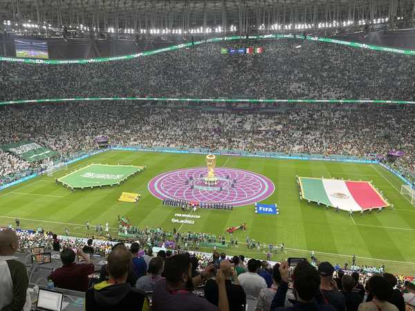 2022 年卡塔尔世界杯小组赛墨西哥 2:1 沙特， 两队均遭淘汰，如何评价本场比赛？