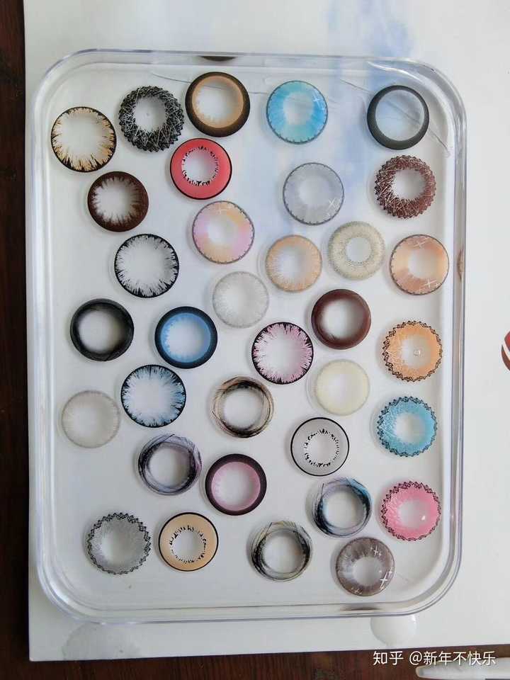 你带过最丑的美瞳长什么样?