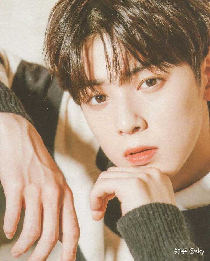 车银优,97年3月30日出生,从小帅到大.而且还是一枚学霸.