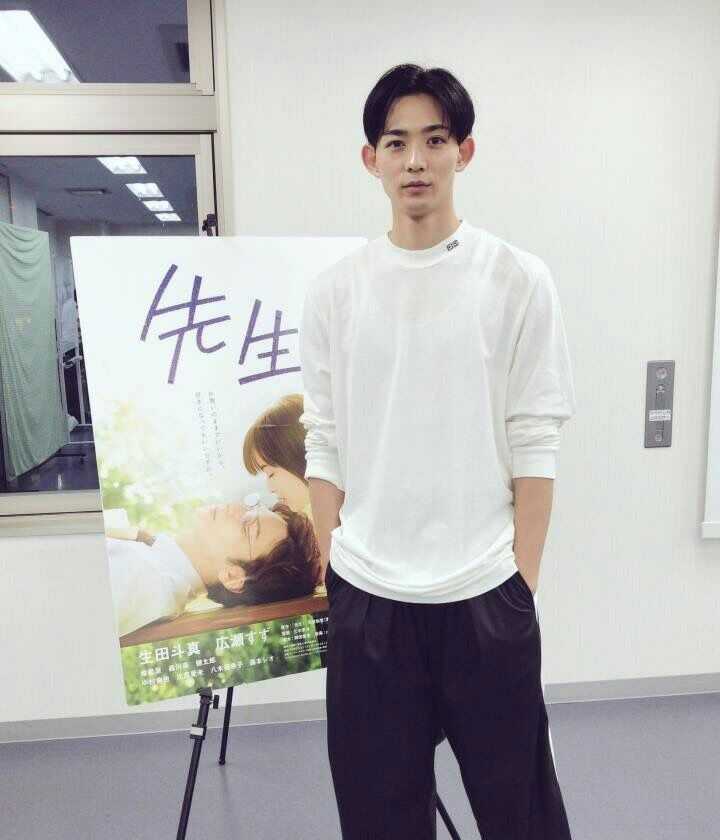 有个年下小狼狗男友是什么体验?