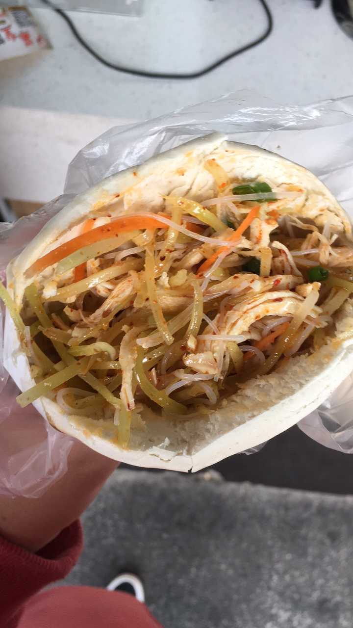 麻辣.鸡丝锅盔 先马到这吧 下次再见