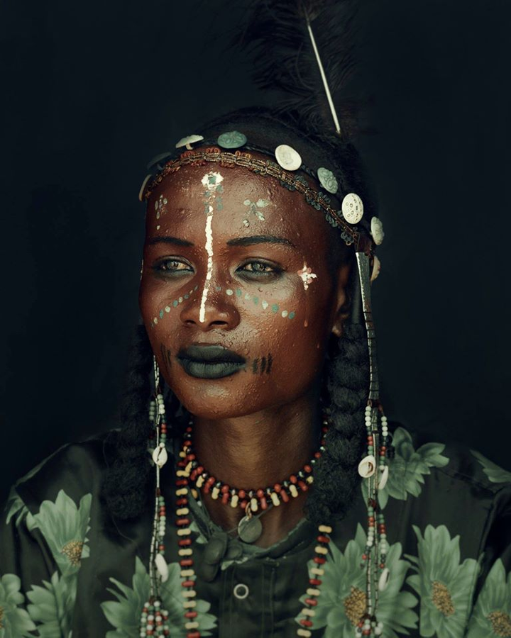 乍得,节日打扮的沃达贝人.