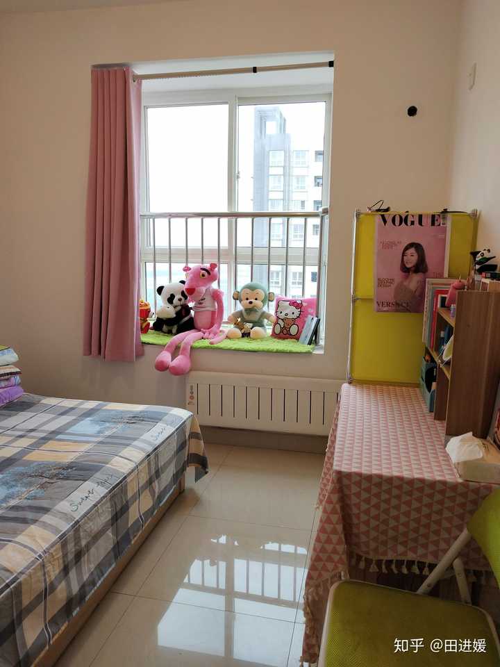 如何花最便宜的钱,把这个女生独居出租房改造的温馨一些?