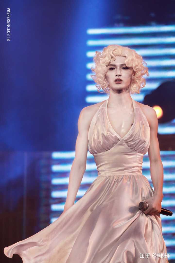 路人或粉丝对于ninepercent武汉场cosplay造型的看法?