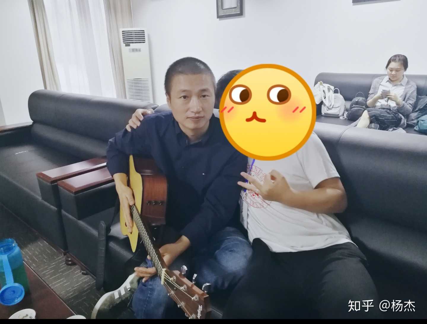 一张合影# 本人跟李志老师的合影. 18年开心到爆炸的礼物.