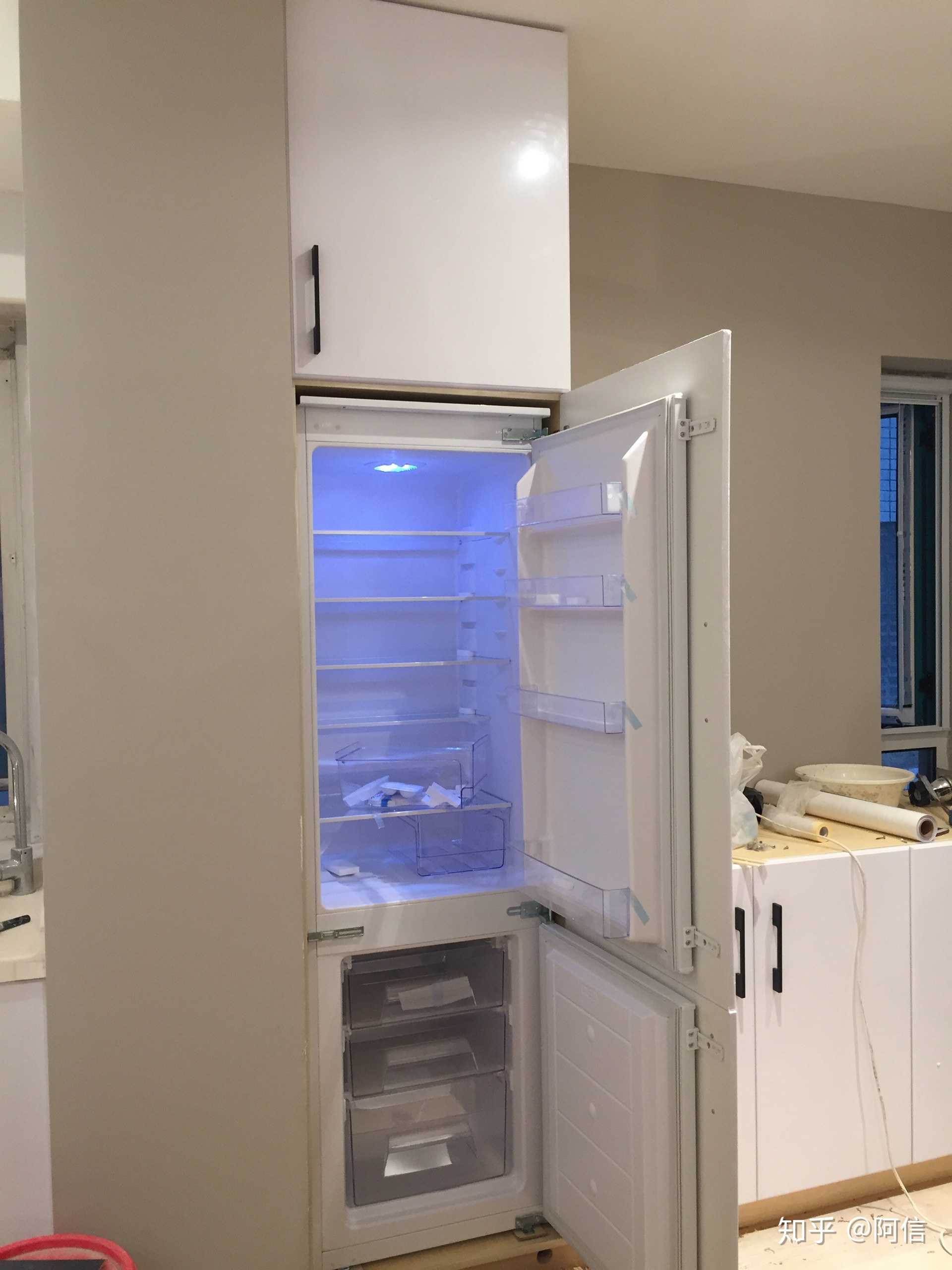 北京# #客厅装修# 李师傅把嵌入式冰箱装… - 知乎