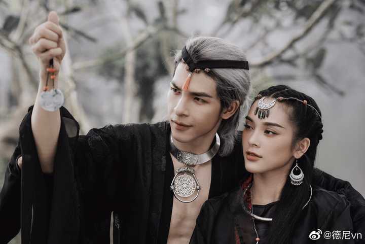 第一世  琴师(denis邓)和王后在部落的爱情故事