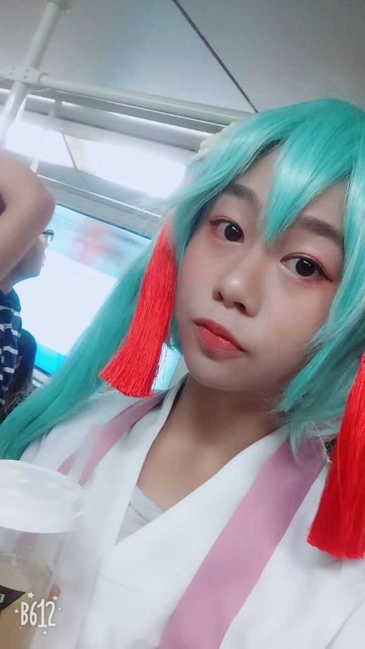 身边有一位女装大佬是什么样的感觉?